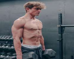 He is a fitness dedicated person and does routine workouts to stay ripped.